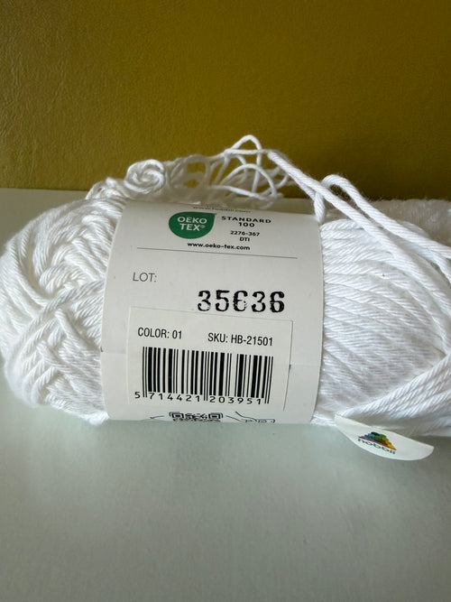 Hobbii Friends Cotton 8/8 - Destash
